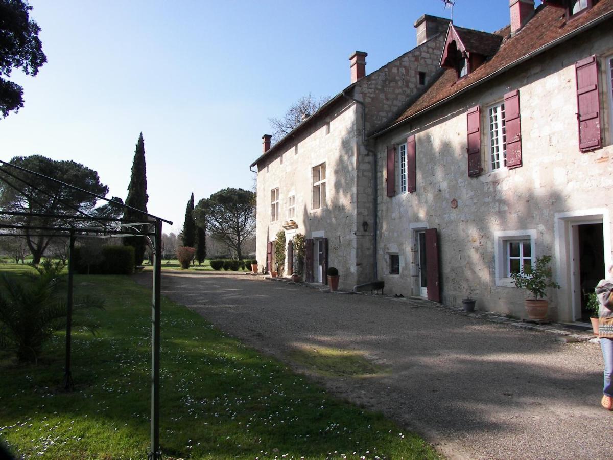 Bed and Breakfast Domaine Du Noble Saint-Jean-de-Thurac Esterno foto